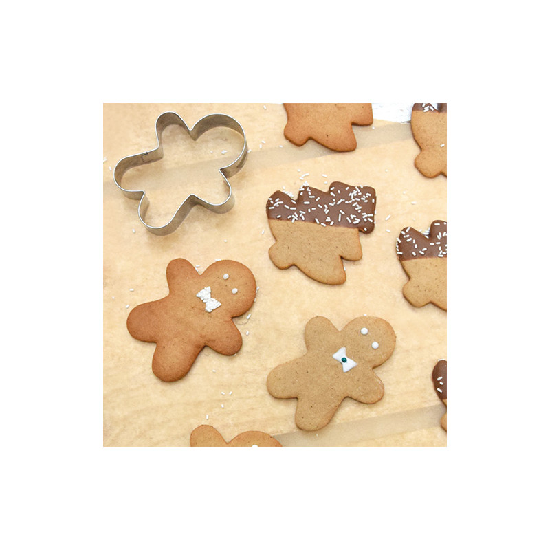 Préparation biscuits aux épices de Noël